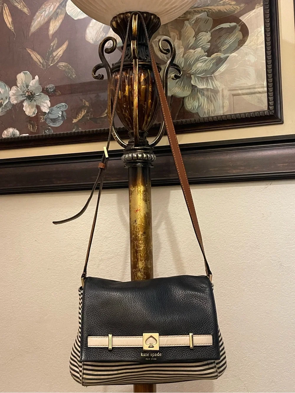 Kate Spade please check all picture of condition